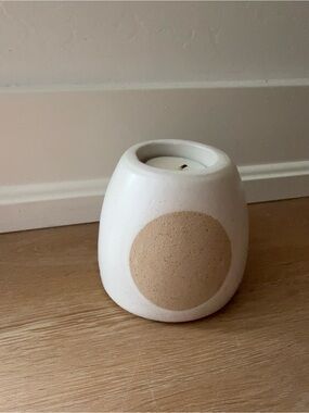 Ceramic Candle Holder with Beige Accent